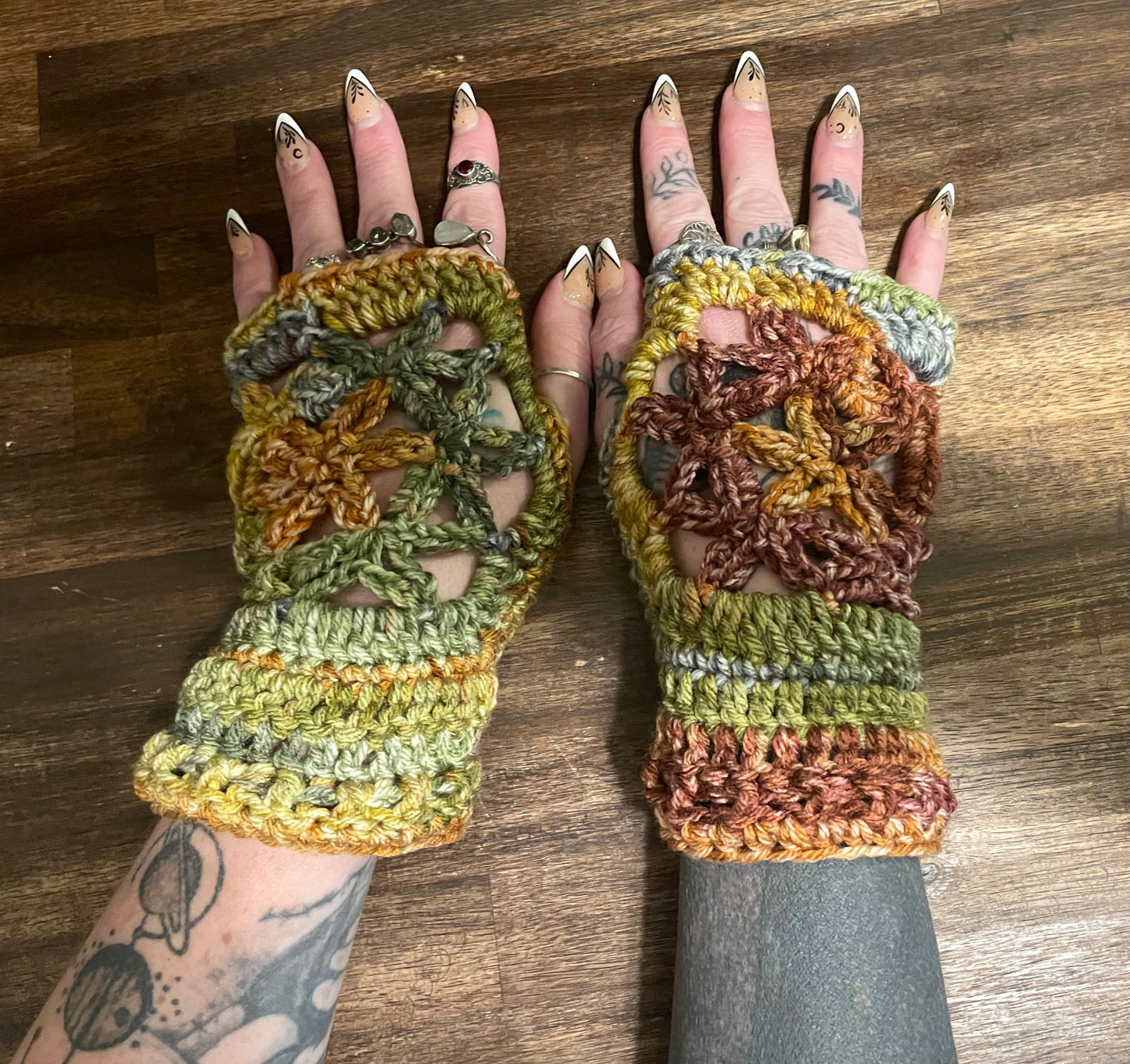 Flower of Life (hippie harvest) Fingerless Gloves