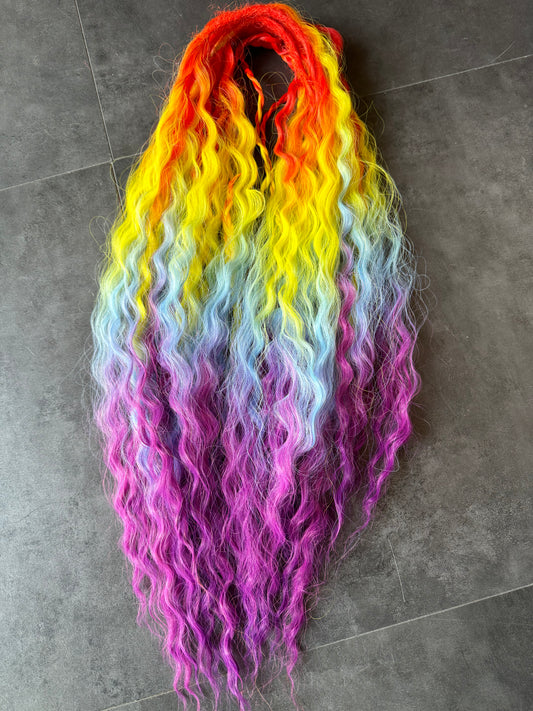 Rainbow curl accent